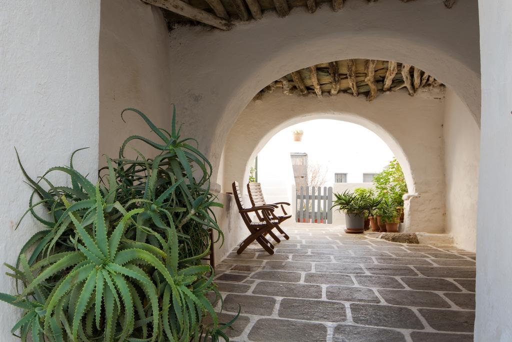 Castro Hotel Folégandros Exterior foto